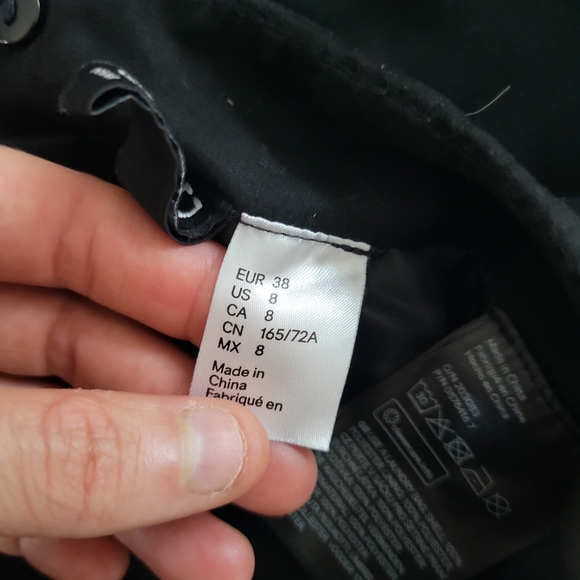 H&M Faux Suede Floral Mini Skirt Size 8 - Picture 6 of 6